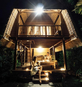  Sukanusa Luxury Huts  Lembongan